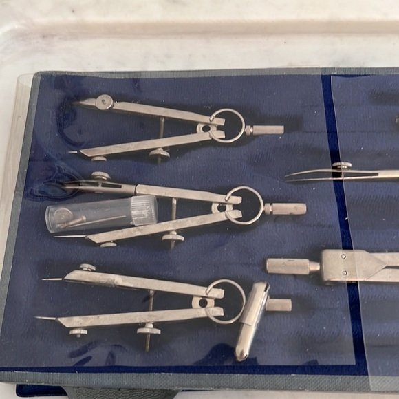 Vintage Basic Student Drafting Instrument Set - Picture 5 of 7